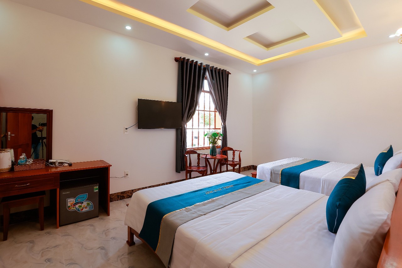 Double Queen Room