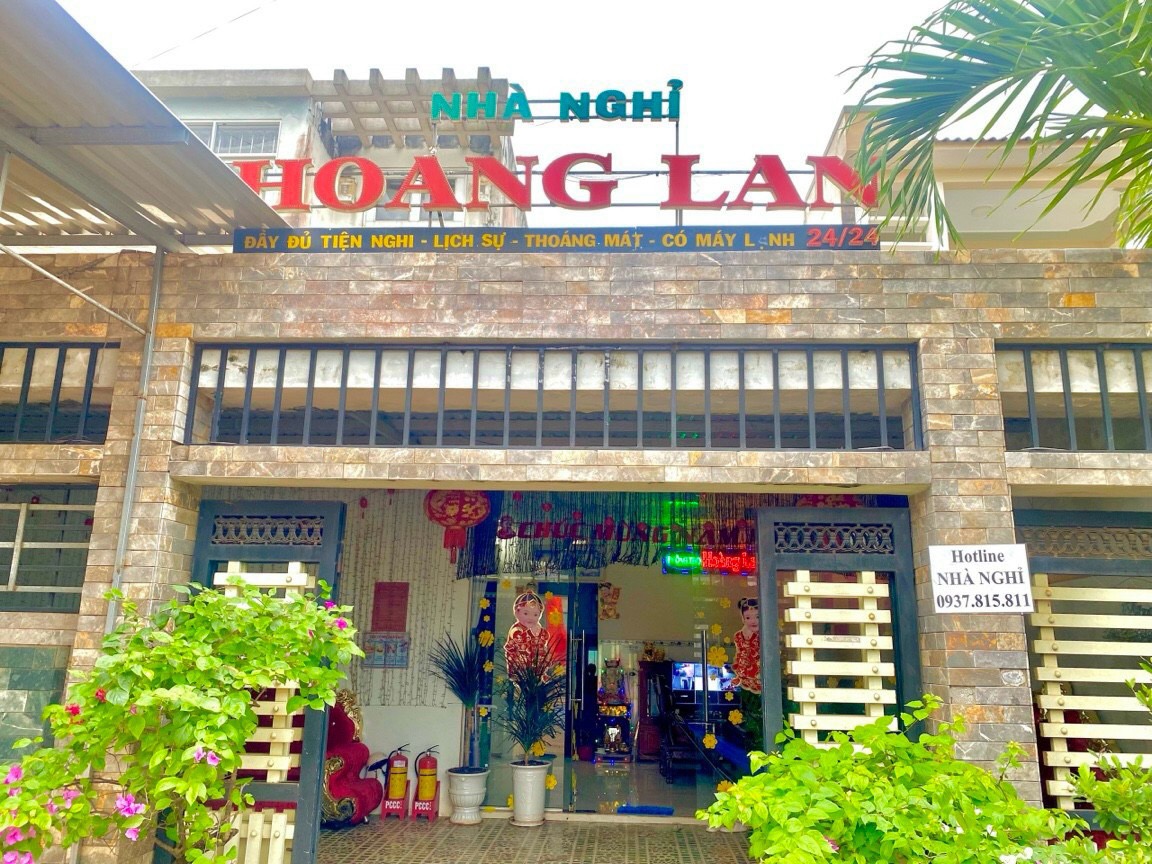 Nhà nghỉ Hoàng Lan